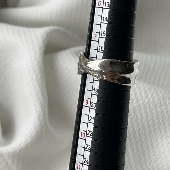 Tiffany & Co. Nature Leaf Ring, size 8 - Picture 14 of 14